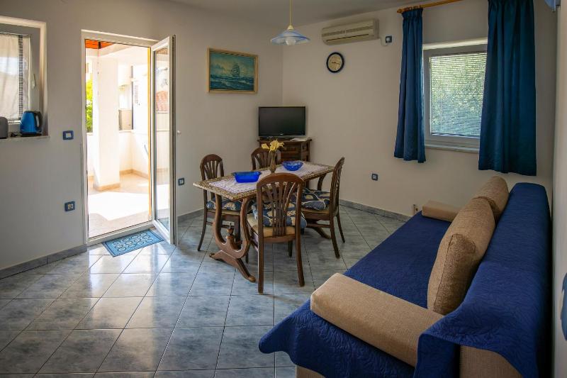Apartments with a parking space Mali Losinj (Losinj) - 8026 - image 35