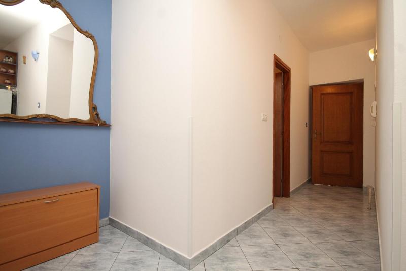 Apartments with a parking space Mali Losinj (Losinj) - 8026 - image 9