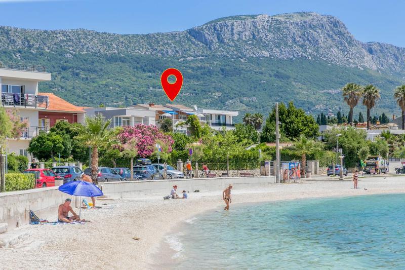 Apartments by the sea Kastel Stari Kastela - 19465 - image 6