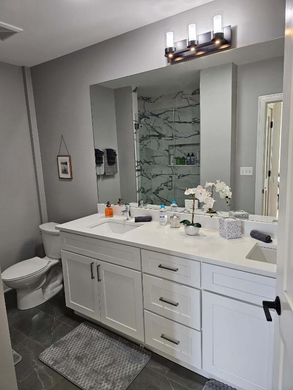 Updated 3 Bedroom Chicago Downtown Pilsen - image 12