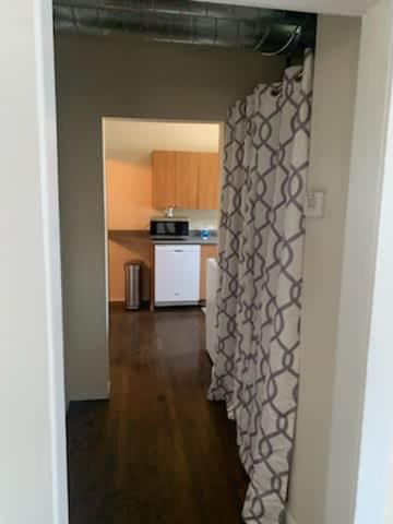 North Chicago Spacious Home - image 14