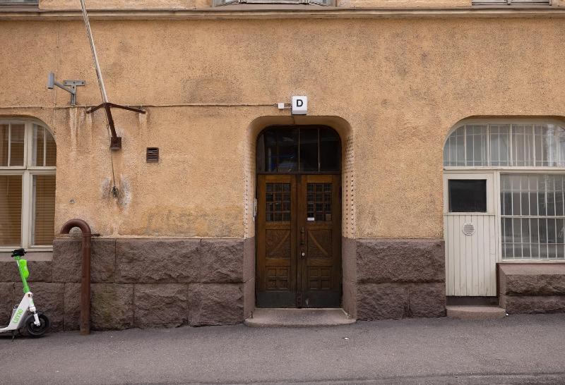 2ndhomes Central 2BR Apartment with Sauna & Balcony - image 6