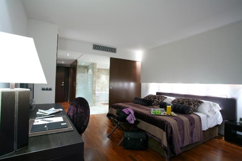 Deluxe Room and Spa access image 1