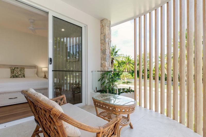 Baha Villa 89A - 4 Bedroom Luxury Home Close to Town - image 11