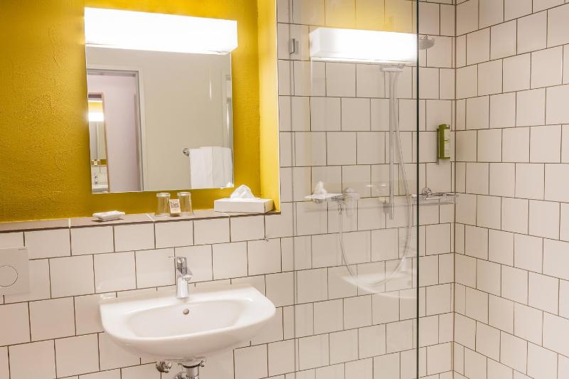 Double or Twin Room image 2