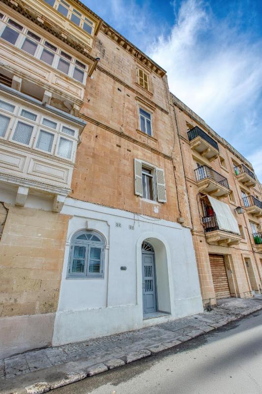 Luxury 2bedroom house with large back yard RABE1-2 - image 8