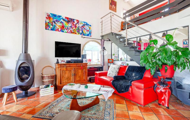 Awesome Home In Six-Fours-Les-Plages - image 19