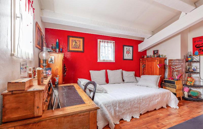 Awesome Home In Six-Fours-Les-Plages - image 6