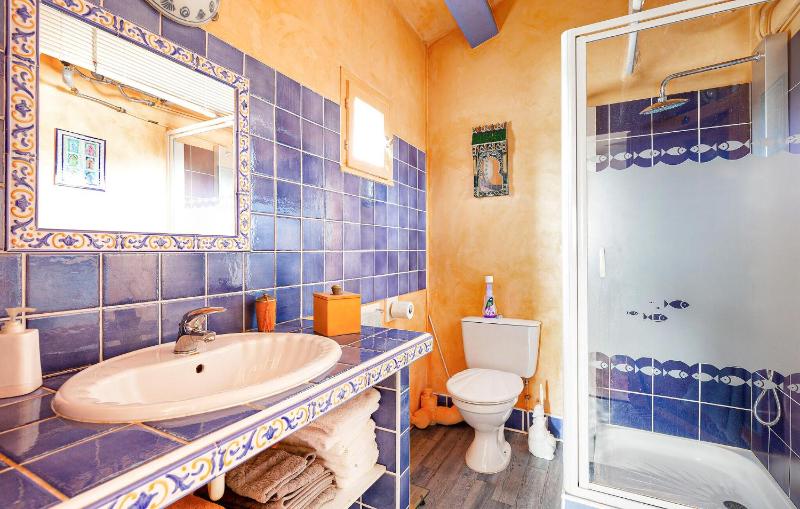 Awesome Home In Six-Fours-Les-Plages - image 17