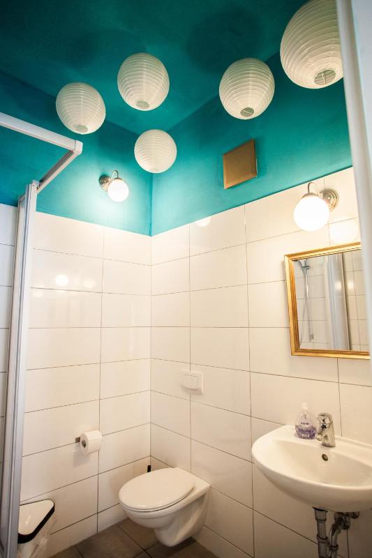 Double Room with Bathroom image 3