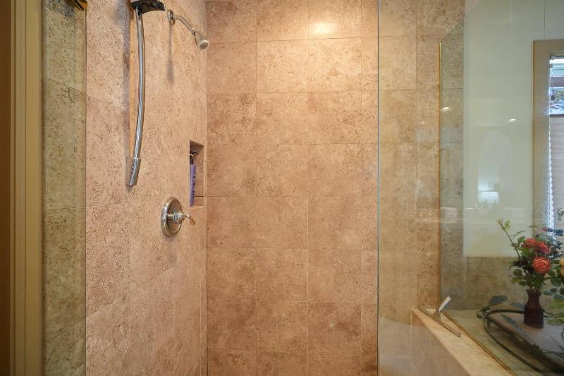 20 Red Cedar - image 15
