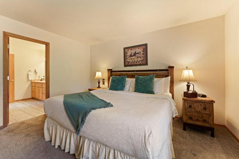 37 Kinglet - image 8