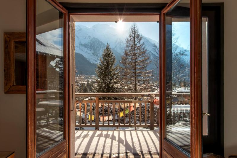 Le Refuge des Pecles chalet avec vue Mont-Blanc - image 1