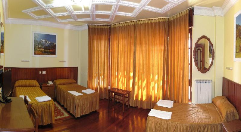 Triple Room image 4