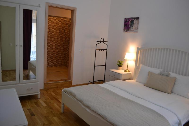 Economy Double Room without view  image 2