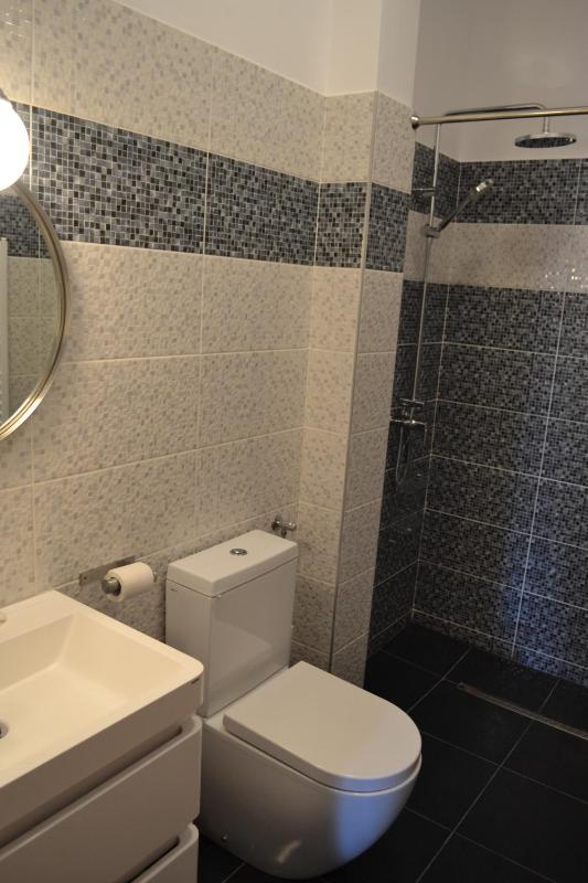Double Room with view towards Piata Sfatului image 4