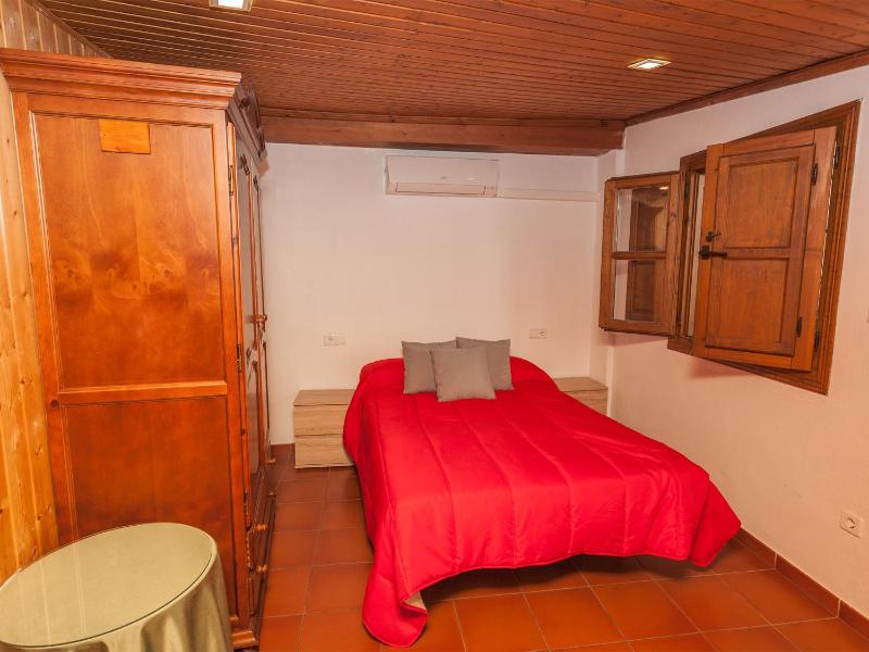 Apartment with Terrace image 3