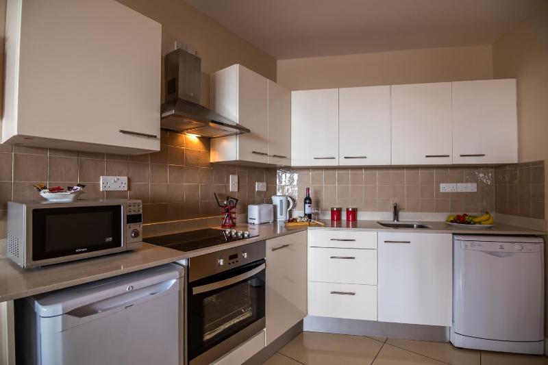 Two-Bedroom Apartment with Sea View image 2