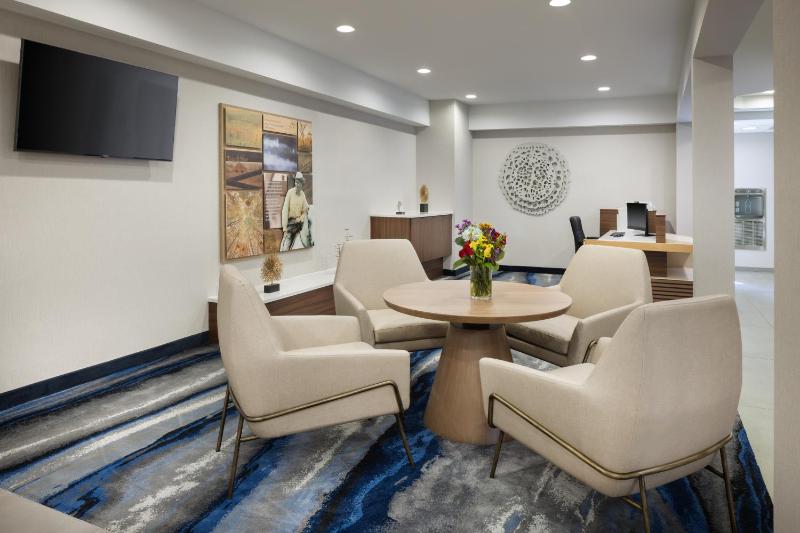 Fairfield Inn & Suites by Marriott Jacksonville Airport - image 10