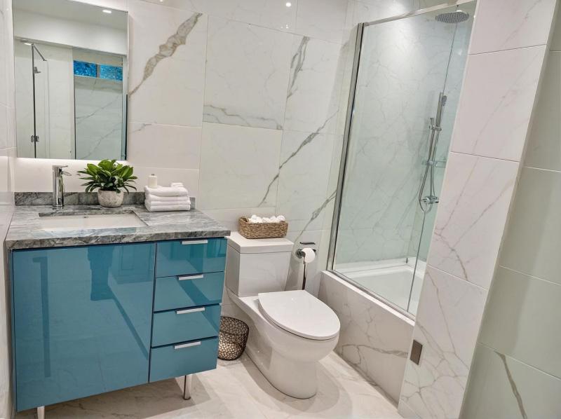 Hollywood Living 3 to 5 BR Townhomes ENTIRE HOME just for you - image 4