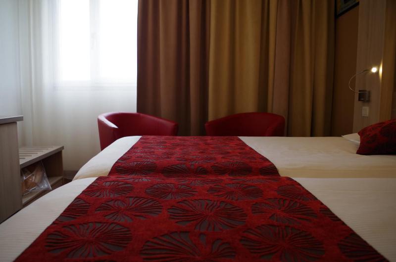 Traditional Double Room image 2