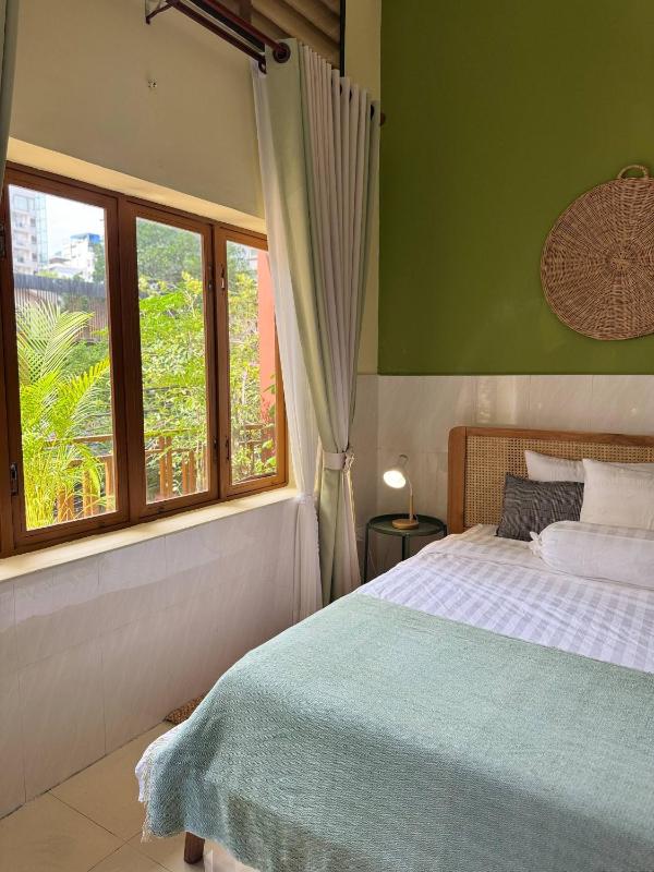 Serene City Hideaway in Phnom Penhs Heart - image 10