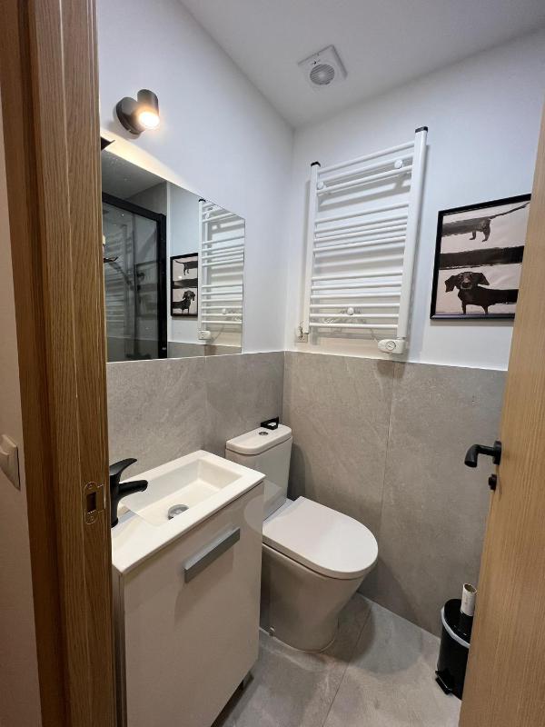 Dreamy 1BR with Great Balconny - image 2