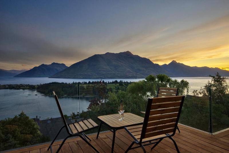 Lofty Heights Spectacular views - image 15
