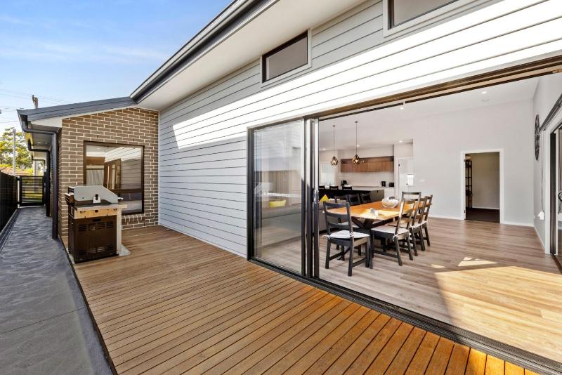 Catch & Relax - Pet Friendly - 4 Mins Walk to Beach - image 15