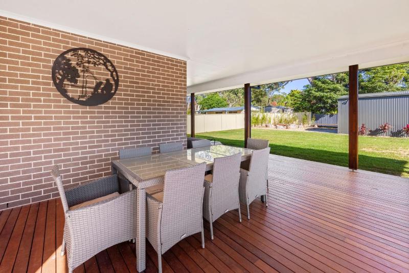 Catch & Relax - Pet Friendly - 4 Mins Walk to Beach - image 25