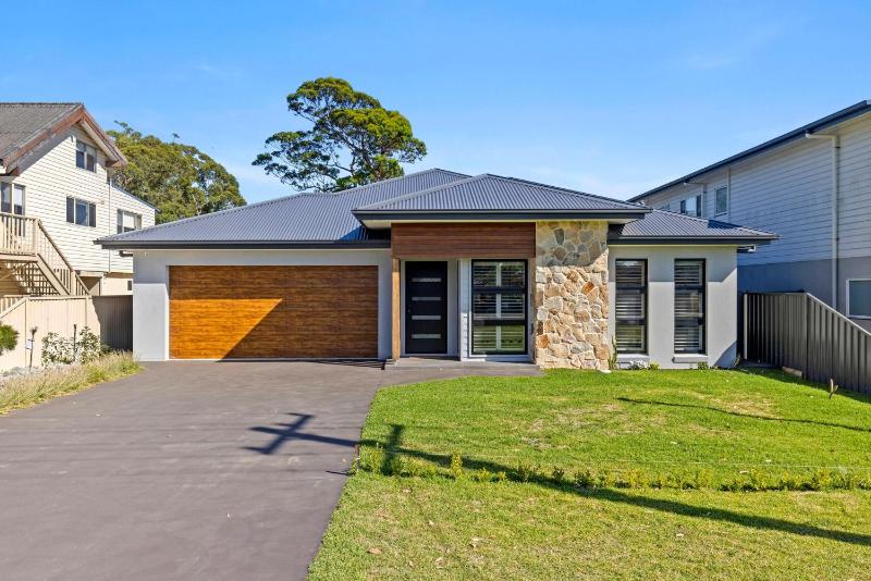 Catch & Relax - Pet Friendly - 4 Mins Walk to Beach - image 11