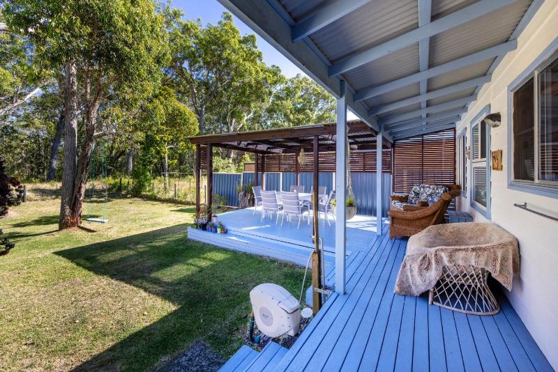 Happy House - Pet Friendly - 5 Min Walk to Beach - image 23