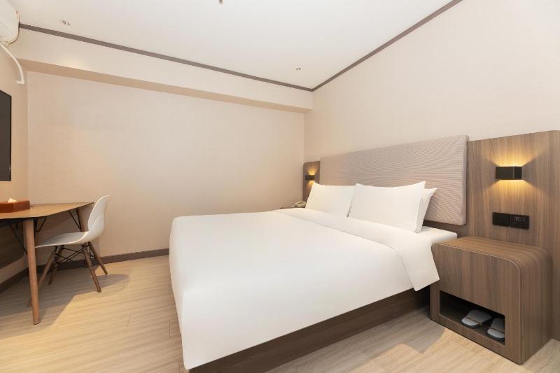 Hanting Hotel Chengdu High-Tech New Exhibition Center - image 11