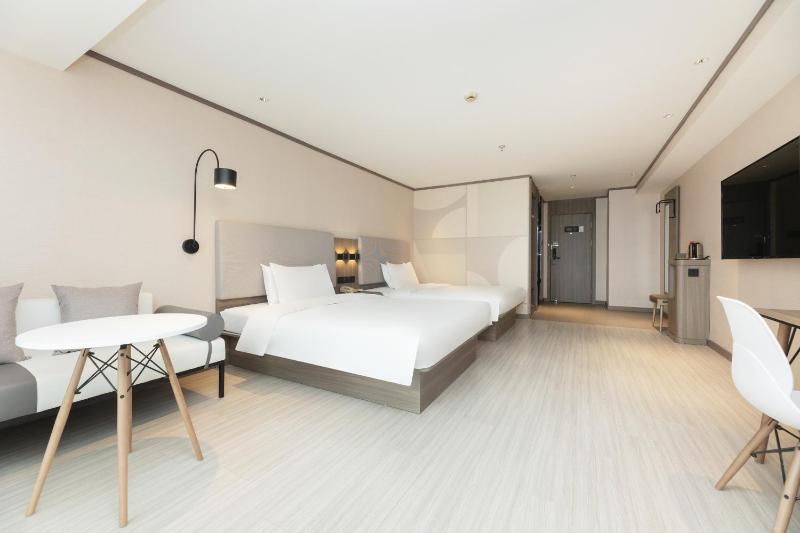 Hanting Hotel Chengdu High-Tech New Exhibition Center - image 2