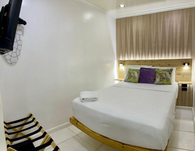 Jazmin's Apartments - image 13