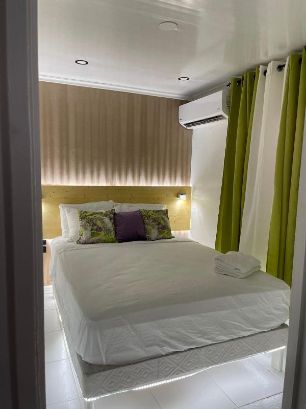 Jazmin's Apartments - image 12