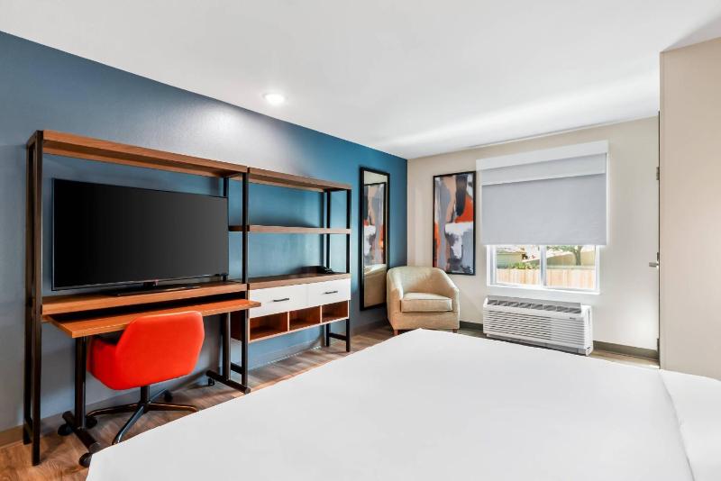 Everhome Suites San Antonio Lackland near SeaWorld by Choice Hotels - image 40