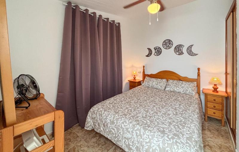 Beautiful Apartment In Torrevieja - image 8