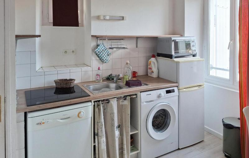 1 Bedroom Amazing Apartment In Carnac - image 3