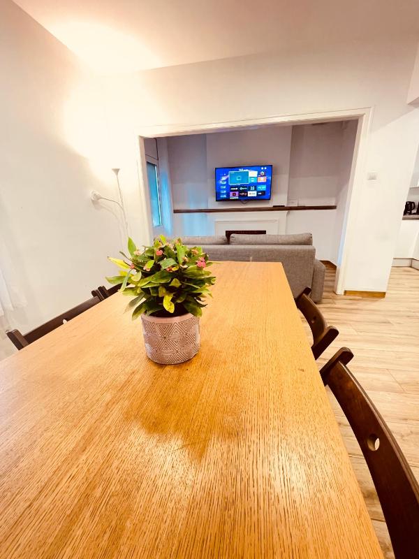Apartamentos Tarradellas Sants Estació - image 11