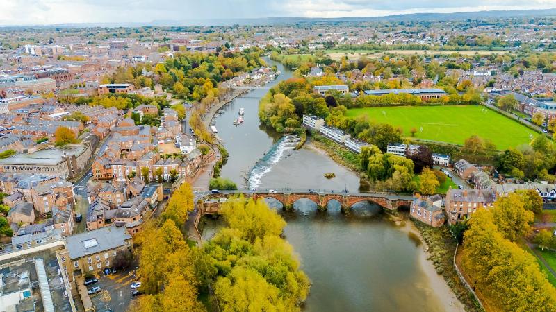 Riverside Studios in the Centre of Chester - image 27