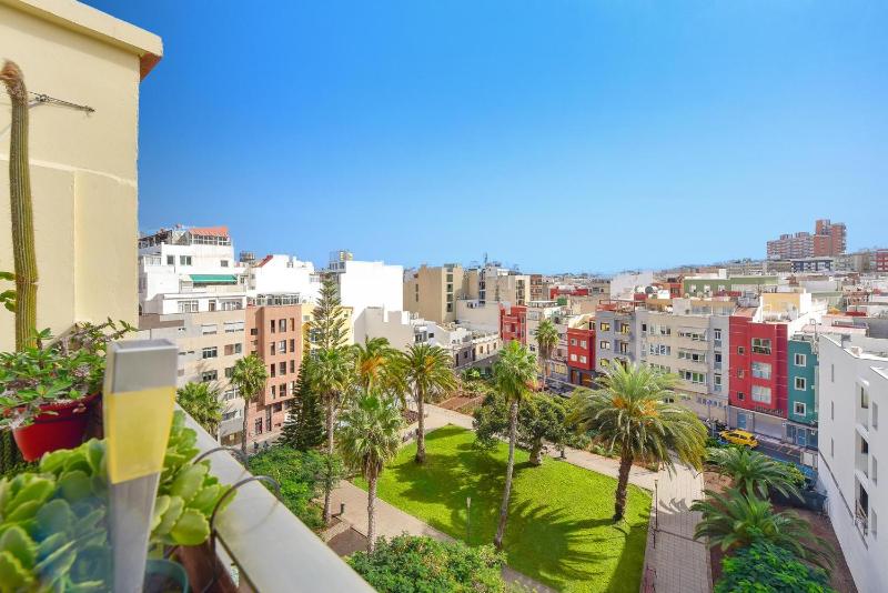 Sole Beachstay Las Canteras by VillaGranCanaria - image 3