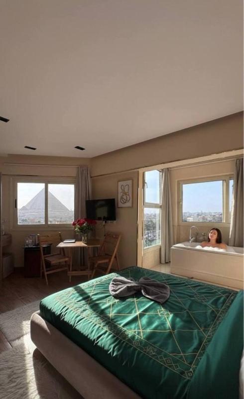 Moonlight pyramids view INN - image 6
