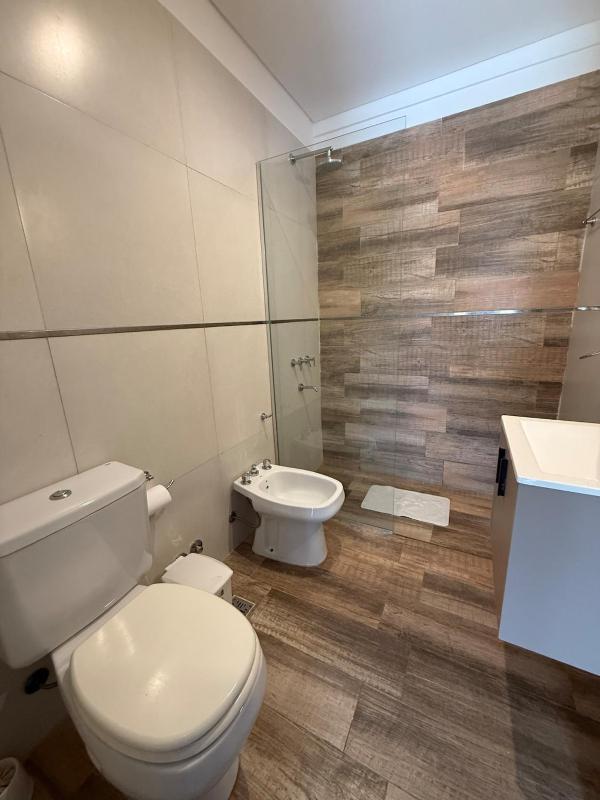 Dpto centrico con pileta y parrilla - image 18