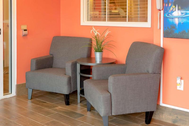 Sonesta Simply Suites Pittsburgh Airport - image 5