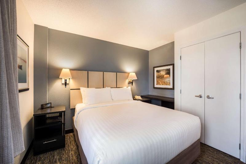 Sonesta Simply Suites Pittsburgh Airport - image 13