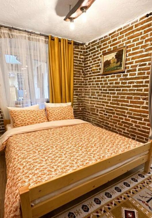 Brick&Wood Loft - image 1