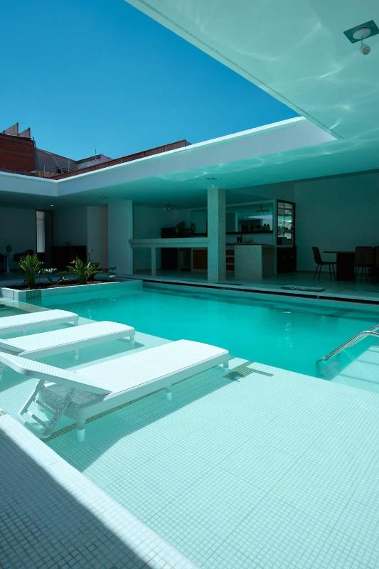 Casa Orbit AC Pool Jacuzzi Central Location - image 12
