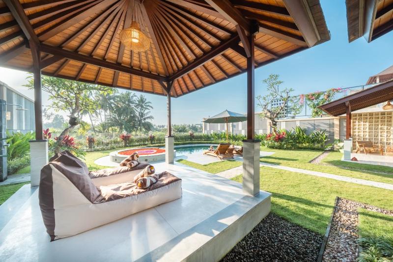 Pranaya Parama Ubud Villa by Nagisa Bali - image 4