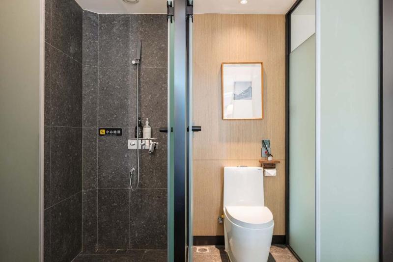 Chengdu E Hotel(Kuanzhai Alley Qintai Road Branch) - image 3